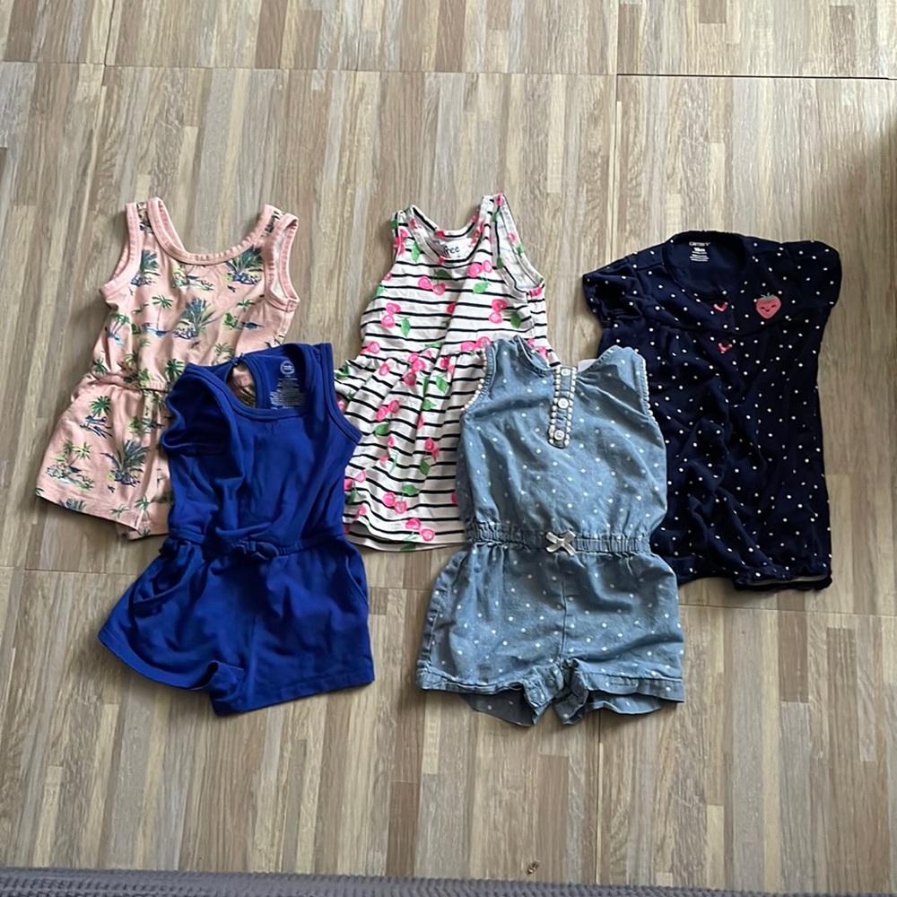 Variety of romper/dresses size 18 months (A35)
